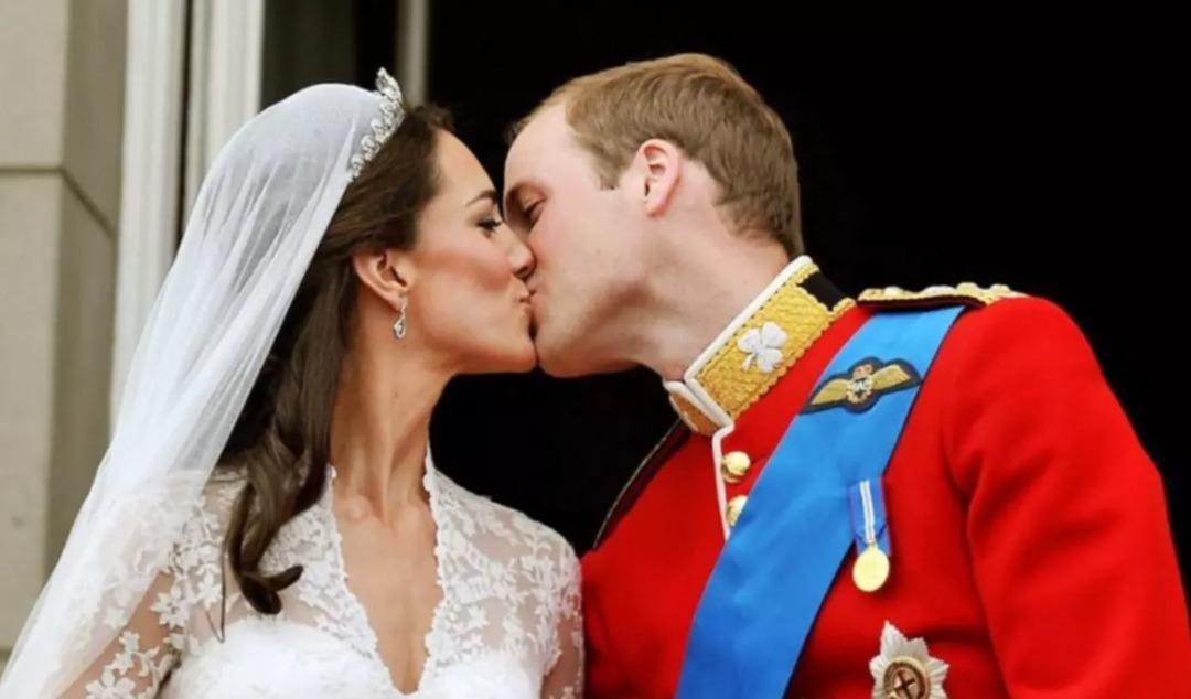 Kate Middleton ın 13 yaşında canlandırdığı sahne, gelecekten haber vermiş! 1