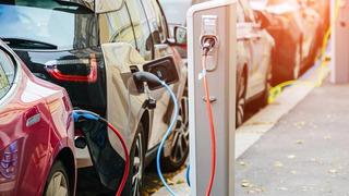 Elektrikli araçlara Sanayi ve Teknoloji Bakanı'ndan tam gaz destek: Hızlı şarj altyapısında yeni hamle!