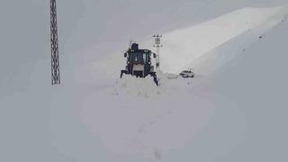 Hakkari’de 37 köy yolu ulaşıma kapandı