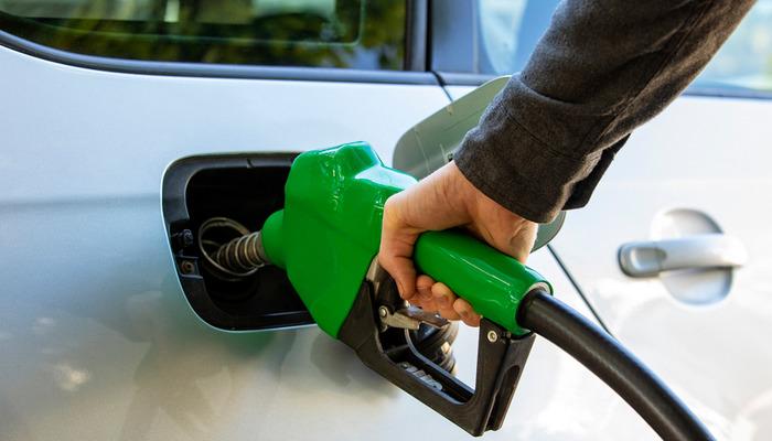 Akaryakıta beklenen indirim geldi!