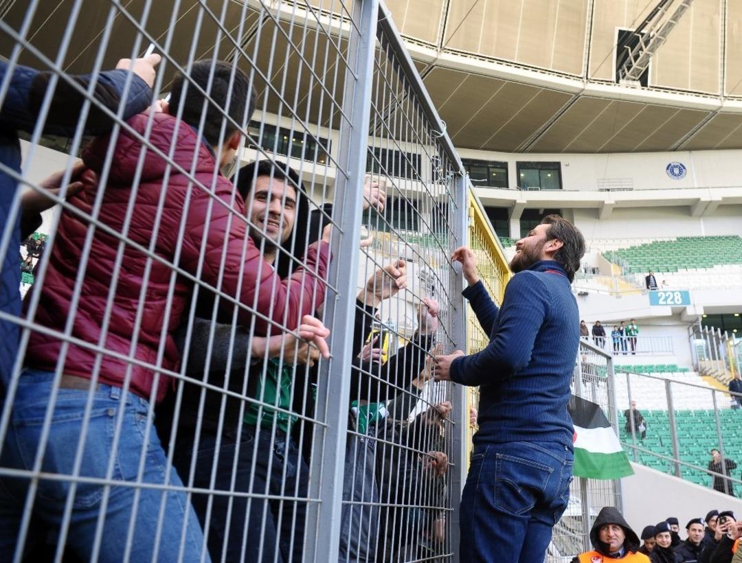 Vartoluya Bursaspor taraftarından sevgi seli