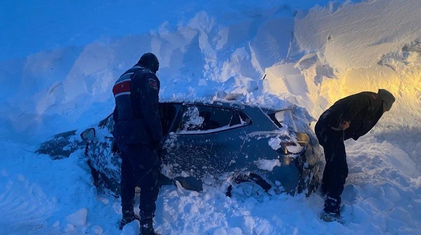 Bayburt’ta yaylada mahsur kalmışlardı! Yabancı uyruklu 4 kişi kurtarıldı