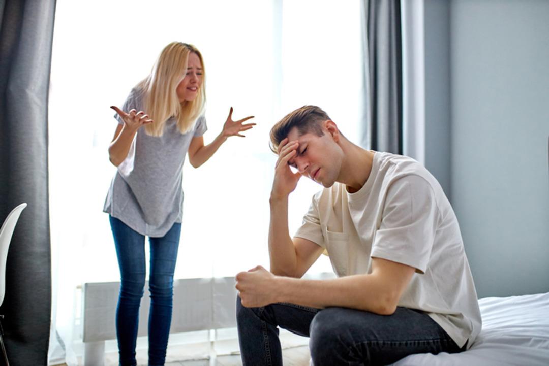 Partnerinizle konuşamıyor musunuz? İlişkinizi sessizce bitiren 10 cümle ve davranış 2