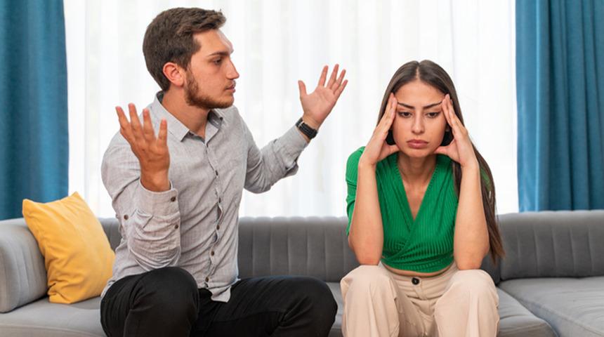 Partnerinizle konuşamıyor musunuz? İlişkinizi sessizce bitiren 10 cümle ve davranış