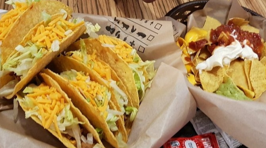 Ünlü fast food zinciri iflasın eşiğinde! Şubeleri kapatıyorlar! Rakip firmayla baş edemeyip...