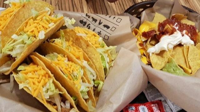 Ünlü fast food zinciri iflasın eşiğinde! Şubeleri kapatıyorlar! Rakip firmayla baş edemeyip...