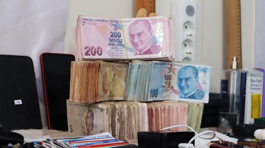 İçlerinden 80 bin TL çıktı! Hepsi oraya gidecek... Neler var neler, süre tanındı