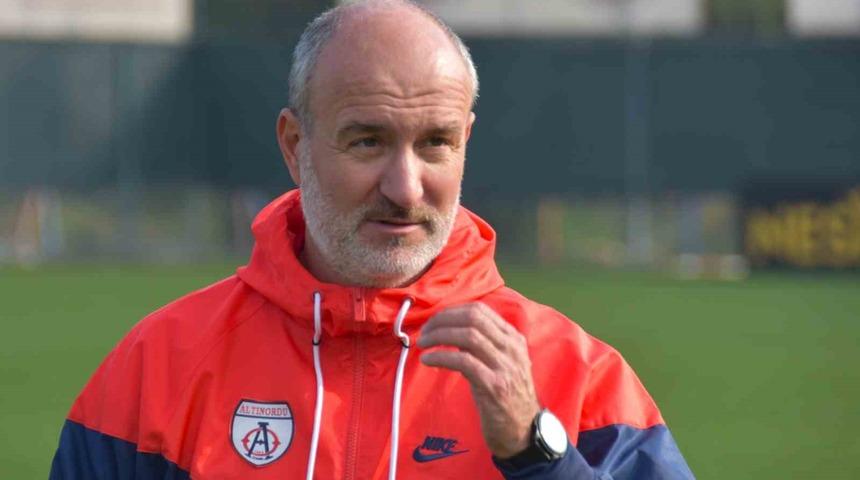 Altınordu, Ersan Parlatan ile yollarını ayırdı