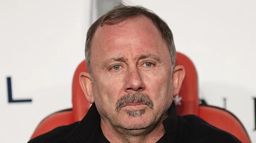 Sergen Yalçın'dan o kulüp başkanına olay sözler! "Çok sağlıklı bulmuyorum" Sert şekilde eleştirdi