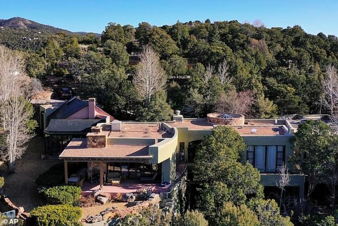 Gene Hackman ve eşi 4 milyon dolarlık evde ölü bulunmuştu! Malikaneyle ilgili korkunç gerçek ortaya çıktı! İstila edip, yuva yapmışlar... 4