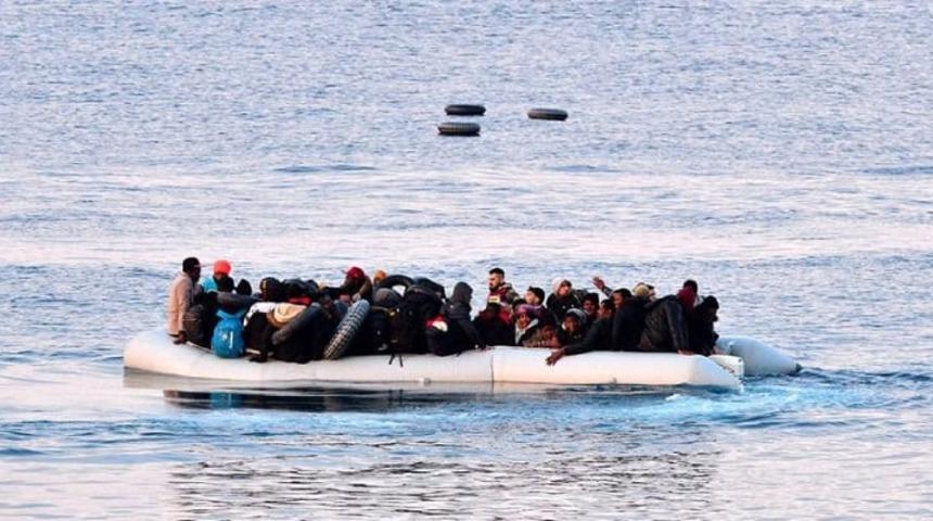 Ege'de düzensiz göçmenleri taşıyan botun batması sonucu 2 kişi öldü