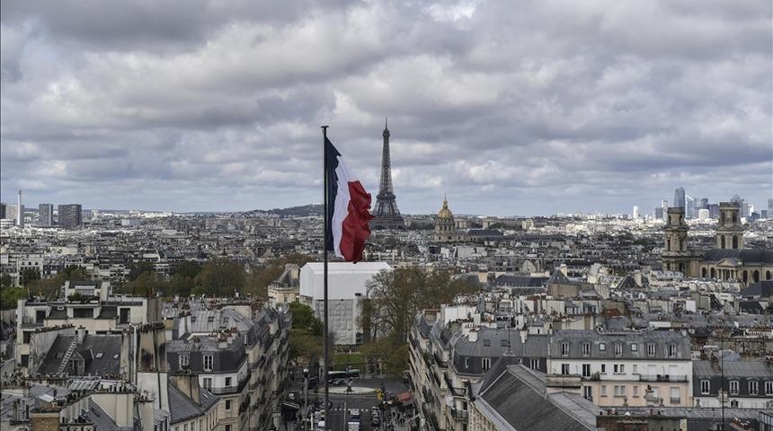 Fransa’dan Cezayir’e misilleme: 12 diplomat sınır dışı edildi