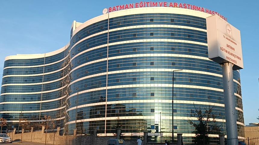 Batman'da acı olay! 60 yaşındaki adam apartmanın merdivenlerinden metrelerce aşağı düştü, hayatını kaybetti