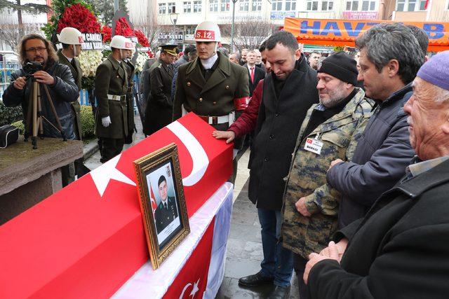 Şehit Astsubay Şahin'i Samsun'da 8 bin kişi uğurladı