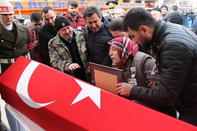 Şehit Astsubay Şahin'i Samsun'da 8 bin kişi uğurladı