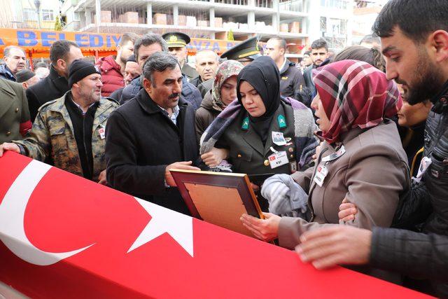 Şehit Astsubay Şahin'i Samsun'da 8 bin kişi uğurladı
