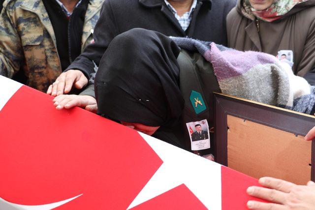 Şehit Astsubay Şahin'i Samsun'da 8 bin kişi uğurladı