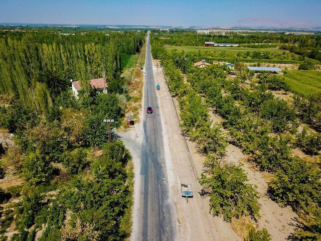 Büyükşehir 2017’de 813 kilometre yol çalışması yaptı