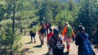 13 kilometrelik parkuru aşıp gittiler! Doğaseverler baharı Karagöl’de karşıladı