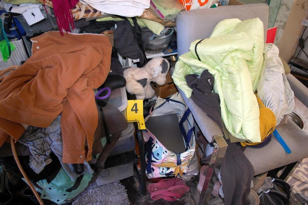 Ünlü oyuncu ve eşi ölü bulunmuşlardı! Gene Hackman ın evinin içinden korkunç görüntüler yayınlandı! Köpeği cesedin yanında bekliyor... 4