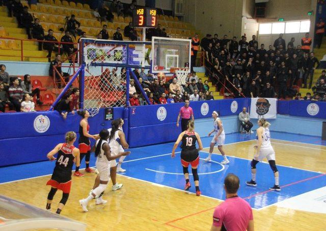 Bilyoner.com Kadınlar Basketbol Süper Ligi: Hatay BŞB: 82 - AGÜ: 61