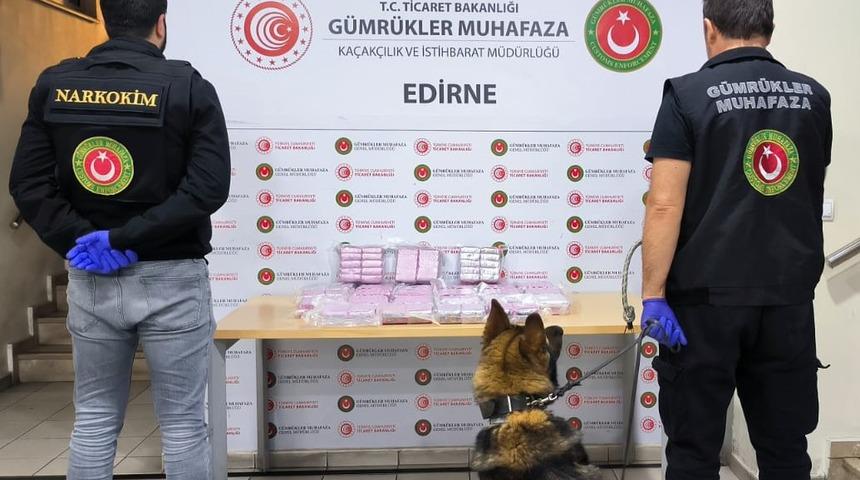 Kapıkule'de iki tırda 46 kilo 920 gram uyuşturucu ele geçirildi