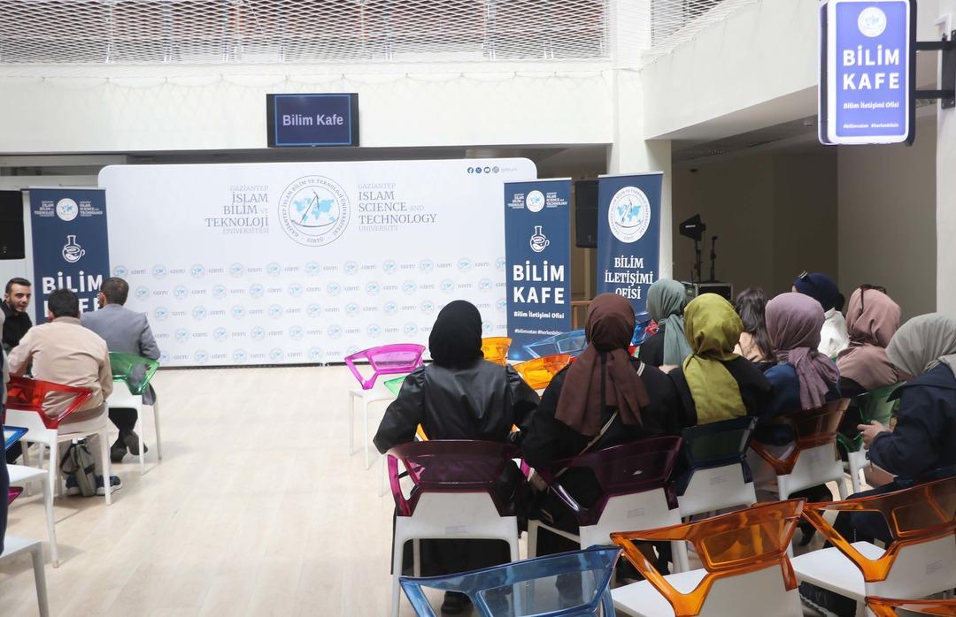 Savaşın gölgesinde bilim! YÖK Başkanı Erol Özvar: "Bilimsel üretim tehlike altında, endişe duyuyoruz"  4