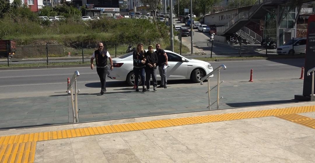 Bu nasıl vicdan! Cani anne 36 günlük bebeğini pencereden attı... 5