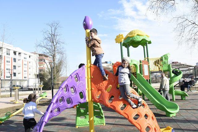 Tekkeköy’de parklar cıvıl cıvıl