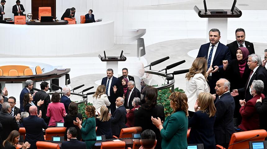 TBMM'de Can Atalay gerilimi! AK Partili vekiller Genel Kurul'u terk etti: "Yaptığınız çok yanlış"
