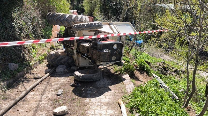 Tamir etmeye çalıştığı traktörün altında kaldı, hayatını kaybetti!