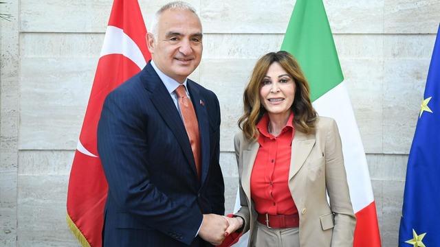 Kültür ve Turizm Bakanı Ersoy, İtalya Turizm Bakanı Santanche ile görüştü