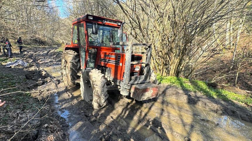 Karabük'te feci kaza! Seyir halindeki traktörden düşen orman işçisi hayatını kaybetti