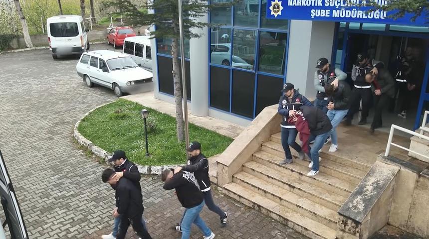 Tokat'ta uyuşturucu operasyonu! Uyuşturucuyu bakın nerelere saklamışlar