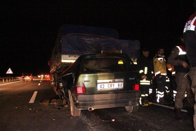 Otomobil, TIR'ın altına girdi: 2 kardeşten 1'i öldü