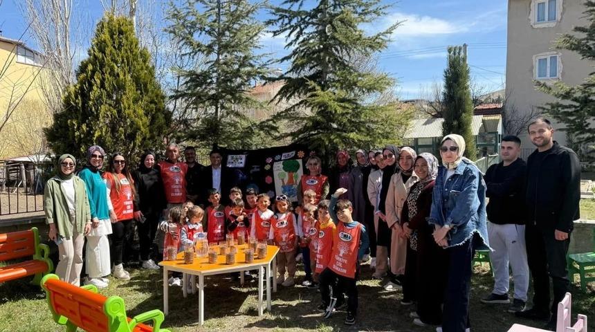 Altıntaş’ta "Meşe Palamudu Tüpleme" etkinliği