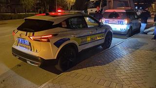 Motosiklete çarpan otomobil olay yerinden kaçtı: 1 yaralı