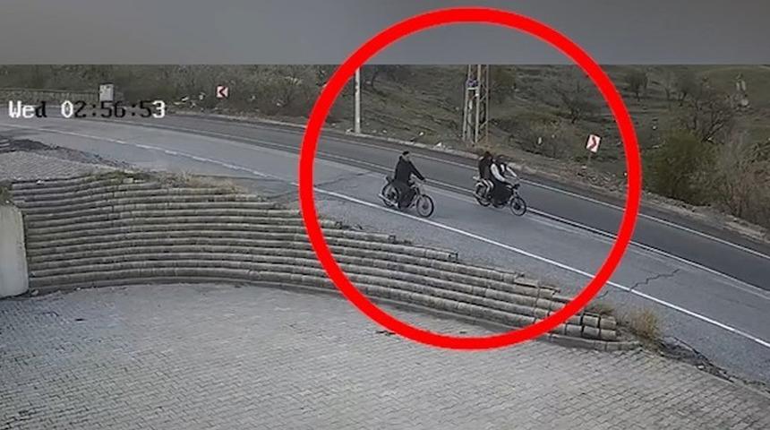 Cami hırsızları yakalandı