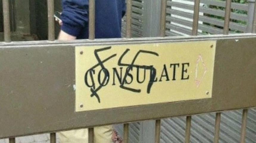 Polonya'nın İsrail B&uuml;y&uuml;kel&ccedil;iliği'ne gamalı ha&ccedil;lar &ccedil;izildi