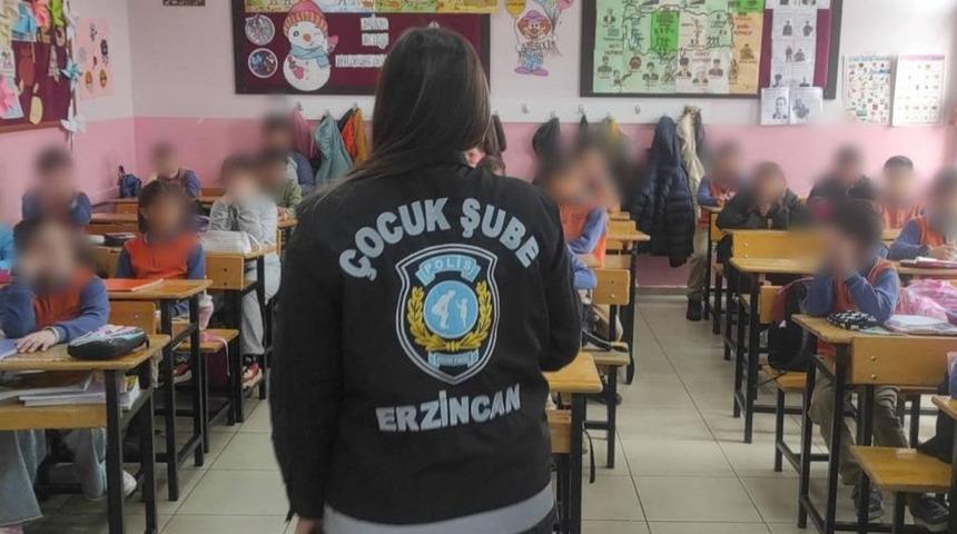 Erzincan emniyeti, &ouml;ğrencileri bilgilendiriyor