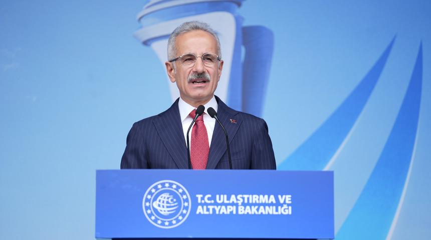 İstanbul Havalimanı'ndan "eş zamanlı üçlü bağımsız pist operasyonu" başladı