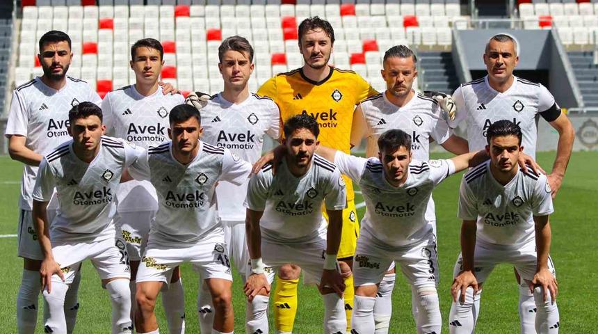Altay düşmemek için direniyor