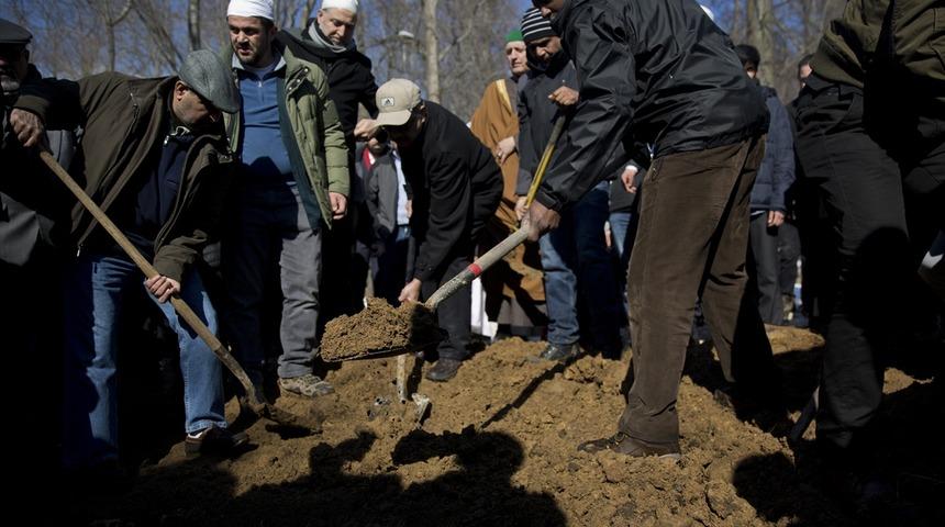 Amerika Cerrahi Dergahı Şeyhi'nin cenazesine akın ettiler