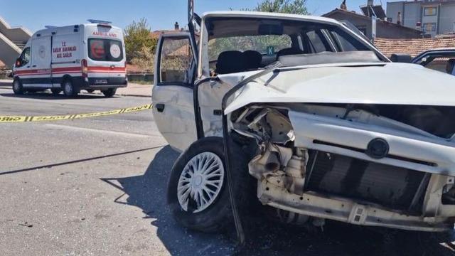 Konya’da hasta taşıyan ambulans ile otomobil çarpıştı: 2 yaralı