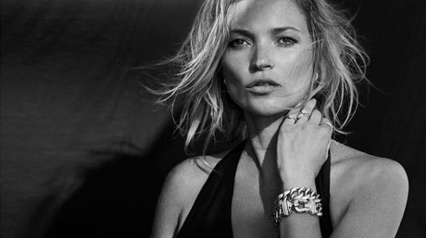Kate Moss yeni bir kampanyayla d&ouml;n&uuml;yor