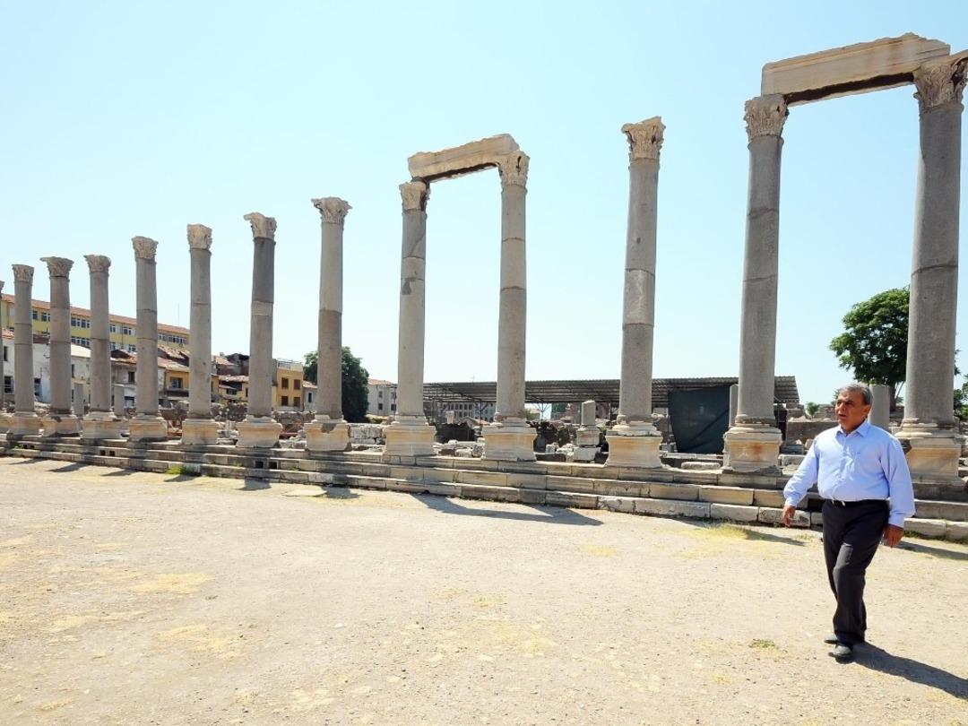 İzmir B&uuml;y&uuml;kşehir tarihe sponsor oluyor