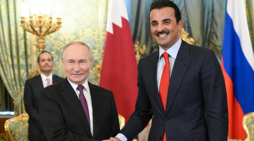 Putin ve Katar Emiri Al Sani Moskova'da bir araya geldi