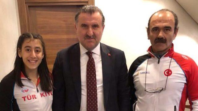 Gençlik ve Spor Bakanı Bak'tan Mizgin Ay'a destek 