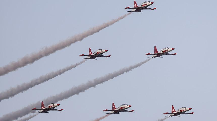 Türk Yıldızları, Mersin semalarında prova uçuşu yaptı
