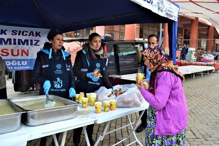 Aydın Büyükşehir Belediyesi’nden Karacasululara çorba ikramı